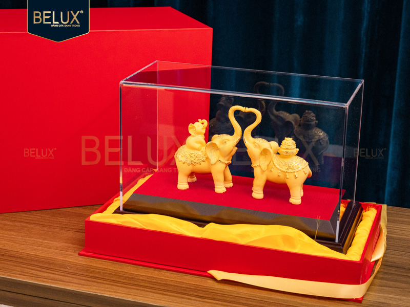 Tượng đôi voi dát vàng cát 16.5x4x10.5cm